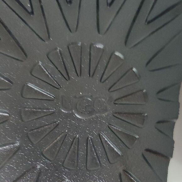 UGG Women's Classic Double Bow Mini Black Suede Ankle Boots Size 6 NWOT - Picture 12 of 13